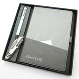 Signator Codex N182 Kişiye Özel Defterli Set, İsme Özel Beyaz Kalem, İsme Özel Gri Defter, İsme Özel Gümüş Çakı, Karışık Renk