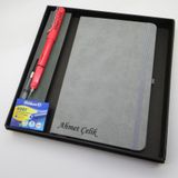 Signator Codex N323 Kişiye Özel Defterli Set, Kırmızı Dolma Kalem, Gri Defter, Yedek Kartuş