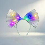 Şık Fiyonk Şekilli Led Işıklı Tül Parti Tacı Beyaz Renkli 25X25 Cm