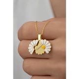 Silvano Jewelry 925 Ayar Gümüş Isimli Açılan Papatya Kolye