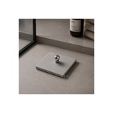 SIRÉ Studio Gri Minimal Taş Dokulu Kare Banyo Gider Kapağı 10x10 cm – Krom Kulplu