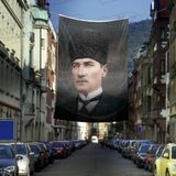Sivil Kaplaklı Gazi Mustafa Kemal Atatürk - Portre Cephe Poster Bayrak-4X6 metre