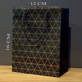 Siyah Geometrik Desenli Mini Boy Karton Hediye Çantası 1766574361292