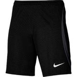 Siyah Nike Dri-Fit Strike Erkek Şort L Beden ile Konforlu ve Şık Spor Deneyimi DR2314-010