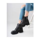 Siyah Saknuk Nubuk Kemer Toka Detaylı Fermuarlı Bağcıklı Su Geçirmez Kaydırmaz Kadın Bot Siyah 38