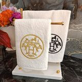 Siyah ve Gold Nakış Detaylı (30X50) Ebatında Mutfak Havlusu ve Banyo Havlusu 2 Adet - Ekru - Siyah - 30 x 50 cm