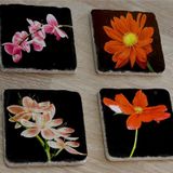 Siyah Zemin Orkide ve Gerbera Çiçekleri Doğal Taş Bardak Altlığı 4'lü set - Natural Stone Coasters