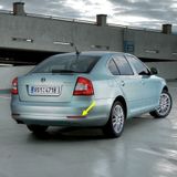 Skoda Octavia 2 2009-2012 Sağ Arka Tampon Reflektör 1Z0945106A