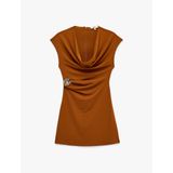 Slim Fit Kısa Kollu Metal Aksesuarlı Degaje Yaka Bodycon Mini Abiye Elbise