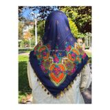 Sobe Hediyelik Mardin Yazması Lacivert Zeminde Çiçek Desenli Pullu Başörtüsü – 100x100 cm