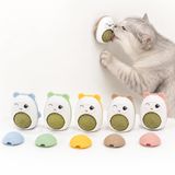SOGUD Kedi Nanesi Oyuncağı - Duvara Yapışan 360° Dönen Catnip Topu - Kapaklı Kedi Otu Yalama Topu - Sevimli Hayvan Tasarımlı İnteraktif Kedi Oyuncağı - STOK DURUMUNA GÖRE RENK GÖNDERİLİR