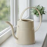 Sophia 2 Litre Metal Çiçek Saksı Sulama Kabı – Modern Dekoratif Çok Amaçlı Sulak (Krem)