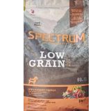 Spectrum Low Grain Kuzu Etli ve Yaban Mersinli Küçük Irk 8 kg Yetişkin Köpek Maması
