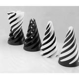 Spiral Geçmeli Koni Stres Çarkı - Masaüstü Dekoratif Obje Görsel Illüzyon - Fidget Stres Oyuncağı - Beyaz - Siyah