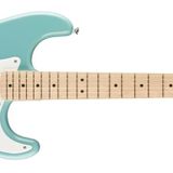 Squier by Fender Limited Edition Sonic® Stratocaster® Elektro Gitar HT, Akçaağaç Klavye, Beyaz Pickguard, Tropikal Turkuaz