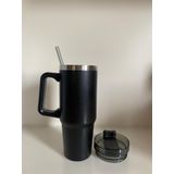 Stainless Steel Pipetli Yandan Tutmalı 0.89 Lt Seyahat Termosu (siyah)