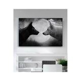 StellaStore Siyah Beyaz Kurt Ay Işığında Kanvas Tablo, 60 x 90