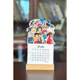 Sticker Ekspres 2026 Studio Ghibli Miyazaki Temalı Ahşap Standlı Özel Tasarım Takvim 2026 Masa Takvimi Hediye
