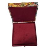Stonelys Lüks Kadife Takı Kutusu, Mücevher ve Tesbih için, Desenli Kadife Kaplama, Kilitli, Premium Hediye Kutusu (DESENLİ BORDO, 15X15)