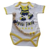 Style Baby Amazing SBA251320 Hoşgeldin Bebek, Yenidoğan Unisex Bebek, Sarı Lacivert Fanatik Taraftar Badi ve İsimli Emzik Askısı Hediye Seti (9-12 AY)
