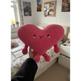 Sumicorn El Emeği Örgü Kalp Figürlü Dekoratif Yastık - Amigurumi Peluş Oyuncak - Sevgililer Günü Hediyesi - 30 x 40 cm - Pembe