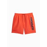 Superdry Erkek 17 inç yüzme şortu, geri dönüştürülmüş malzeme, spor grafiği, Kiraz Domates Kırmızısı, S
