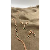 SURA SILVER YEŞİL DAMLA MODEL ZİRKON TAŞ 925 AYAR ROSE GÜMÜŞ SET (KOLYE,BİLEKLİK VE KÜPE)