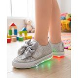 Surpie Shoes Kız Çocuk Günlük Ayakkabı, Çocuk Işıklı Ayakkabı, (22-30 Numara Aralığı Işıklıdır) - Gümüş