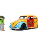 Susam Sokağı 1:24 1959 Volkswagen Beetle Die-cast Car & 2.75" Oscar The Grouch Figürü, Çocuklar ve Yetişkinler için Oyuncaklar
