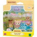 Sylvanian Families 5749 Anaokulu Arkadaşları Havuz Eğlencesi Oyun Seti