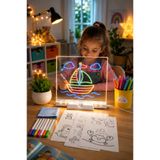 SYN AKSESUAR 20x20 cm LED Işıklı Çizim ve Boyama Tahtası – Eğitici Çocuk Çizim Seti | 6 Adet Kalem, Şablon Kartları ve Silme Bezi