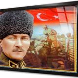 Tablosan Kalpaklı Atatürk Ve Türk Bayrağı Çerçeveli Cam Tablo