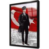 Tablosan Türk Bayrağı Önünde Atatürk Çerçeveli Cam Tablo