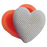 Tahtakale Toptancı Silikon Kalıp Kabartmalı Kalp Model Mum ve Taş Tozu Kalıbı 7.5 x 8 cm - Standart