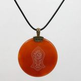 Takı Deryası Kırmızı Akik Taşı Hakkani Mührü ve Nal-I Şerif Yazılı Kolye 40 mm Spiritüel Taşlı Erkek Kadın Kolyesi