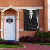 Takım Elbiseli Sivil Gazi Mustafa Kemal Atatürk -Siyah Beyaz Portre - Poster Bayrak 100x150 cm