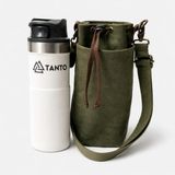 Tanto Bushcraft El Yapımı Kanvas Termos Kılıfı – Su Geçirmez Mumlu Kumaş, Büzgülü Kapama, 600 ml / 2l Uyumluluk, Deri Detaylı Outdoor Taşıma Çantası (600 Ml) - 12 V / Altın