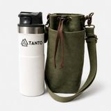 Tanto Bushcraft El Yapımı Kanvas Termos Kılıfı – Su Geçirmez Mumlu Kumaş, Büzgülü Kapama, 600 ml / 2L Uyumluluk, Deri Detaylı Outdoor Taşıma Çantası (600 ml)