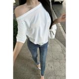 Tarz Cool Beyaz Kadın Düşük Omuz Kayık Yaka Oversize T-Shirt