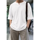 Tarz Cool Erkek Beyaz Oversize %100 Keten V Yaka Kısa Kollu Tişört – Rahat Kalıp Yazlık Keten T-Shirt