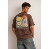 Tarz Cool Erkek Floral Baskılı Tişört – Oversize Fit, Sırt Desenli “small Moments Big Memories” - Kahverengi