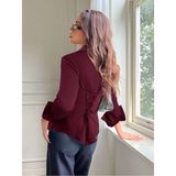 Tarz Cool Kadın Arkası Bağcıklı Gömlek Slim Fit Günlük ve Ofis Kombin Modern Tasarım - Bordo