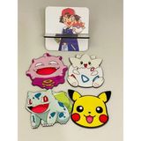 taso8090 Pokemon Ahşap Kesim Bardak Altlığı Seti 4 Parça + Stand Modern Tasarım ile Dayanıklı Kullanım