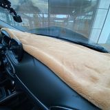 Tech Butiq Yumuşak Tüylü Oto Torpido Bagaj Üstü Örtü Peluş Halı Kahverengi 130X40CM - Ahşap