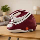 Tefal 7,5 Bar Pro Express Buhar Kazanlı Ütü, 540 G/dk Ultra Güçlü Buhar Performansı, Sıfır Yanık Riski, Şık Tasarım, Otomatik Ayar + Tiftik Toplayıcı - Kırmızı