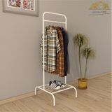 Tekli Beyaz Elbise Askılığı Konfeksiyon Askısı Ayaklı Butik Askı Beyaz