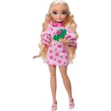 TeknoKapsül Barbie Dream Besties Festival Kombinleri Seti, Şekillendirilmiş Uzun Sarı Saçlarıyla Barbie 'malibu' Bebek, 10'dan Fazla Çıkarılabilir Kıyafet ve Aksesuar, JGH87