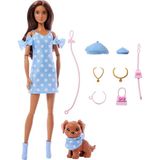 TeknoKapsül Barbie Uyumlu Dostlar Kahverengi Saçlı Bebek ve Köpekçiği, Puantiye Desenli, Mavi Renkli Kıyafetler Giyen ve Bere, Çanta Gibi Aksesuarlar Takan, JFP38
