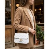 TeknoKapsül Beyaz Kapitone Suni Deri Gold Zincirli Omuz Çanta 23×16 cm