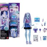 TeknoKapsül Monster High Kendini Korkutma Sırları Abbey Bominable Bebek ve Aksesuar Seti 13 Gerçekçi Sürprizler Kına, Boyama ve Tığ El Sanatları